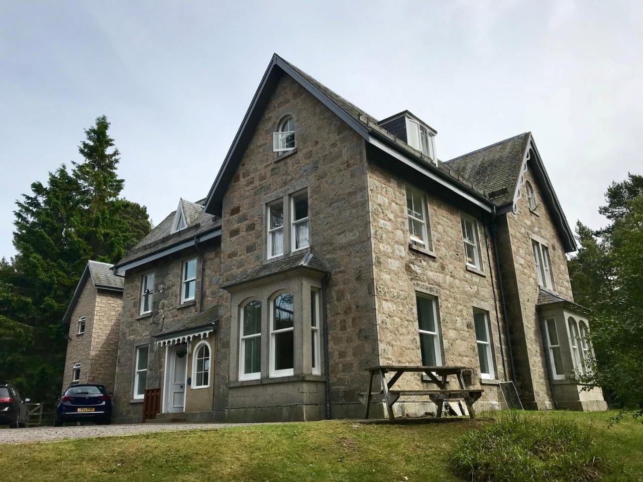 Braemar Youth Hostel 외부 사진